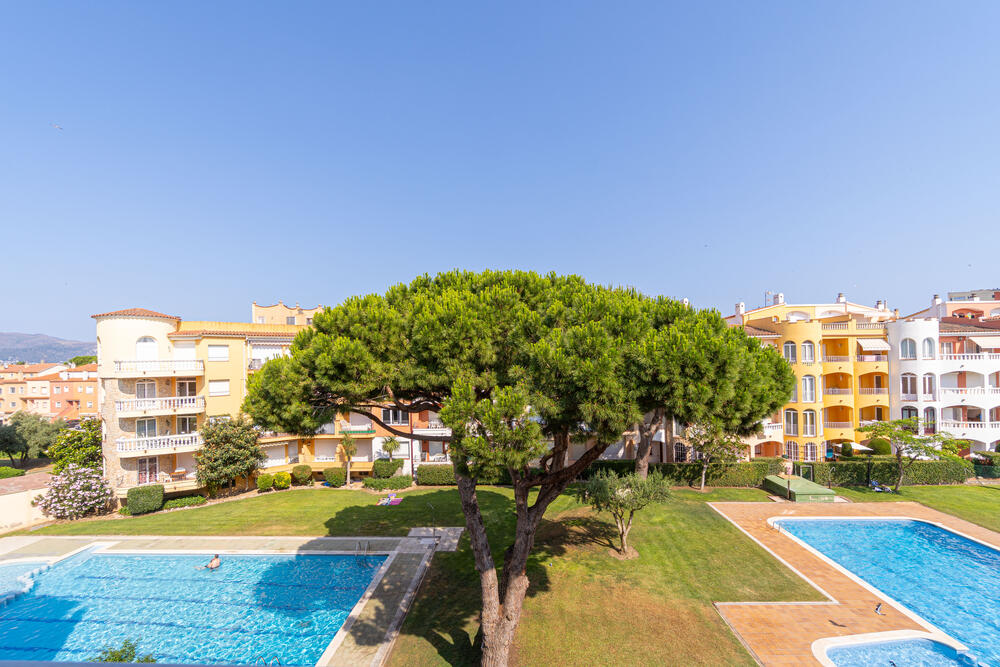 1002 Apartamento moderno a 5 minutos de la playa, con piscina y garaje Apartamento Gran Reserva Empuriabrava