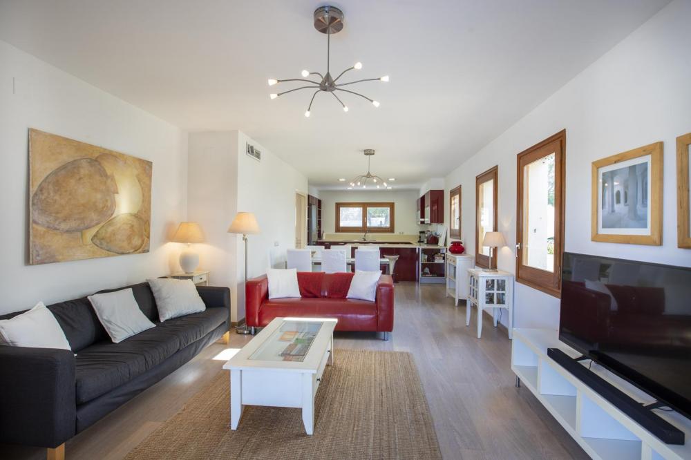 2026 Villa al canal con piscina y amarre para 8 personas Casa aislada / Villa Noguera Empuriabrava
