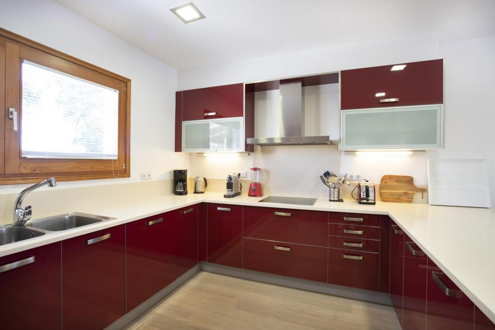 2026 Villa al canal con piscina y amarre para 8 personas Casa aislada / Villa Noguera Empuriabrava