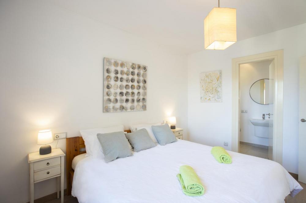 2026 Villa al canal con piscina y amarre para 8 personas Casa aislada / Villa Noguera Empuriabrava