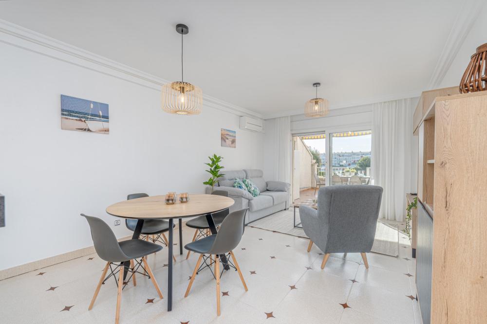 1014 Apartamento con vistas al lago con 1 dormitorio y piscina comunitaria Apartamento Lago San Maurici Empuriabrava