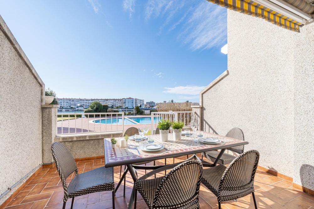 1014 Apartamento con vistas al lago con 1 dormitorio y piscina comunitaria Apartamento Lago San Maurici Empuriabrava