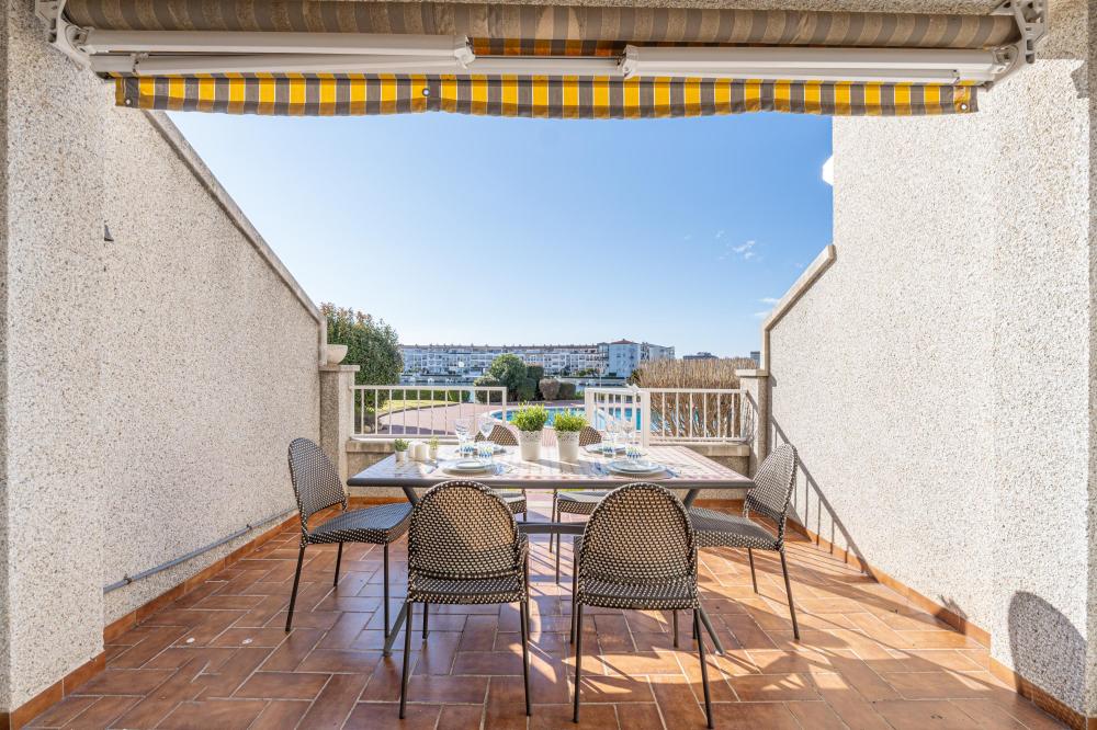 1014 Apartamento con vistas al lago con 1 dormitorio y piscina comunitaria Apartamento Lago San Maurici Empuriabrava
