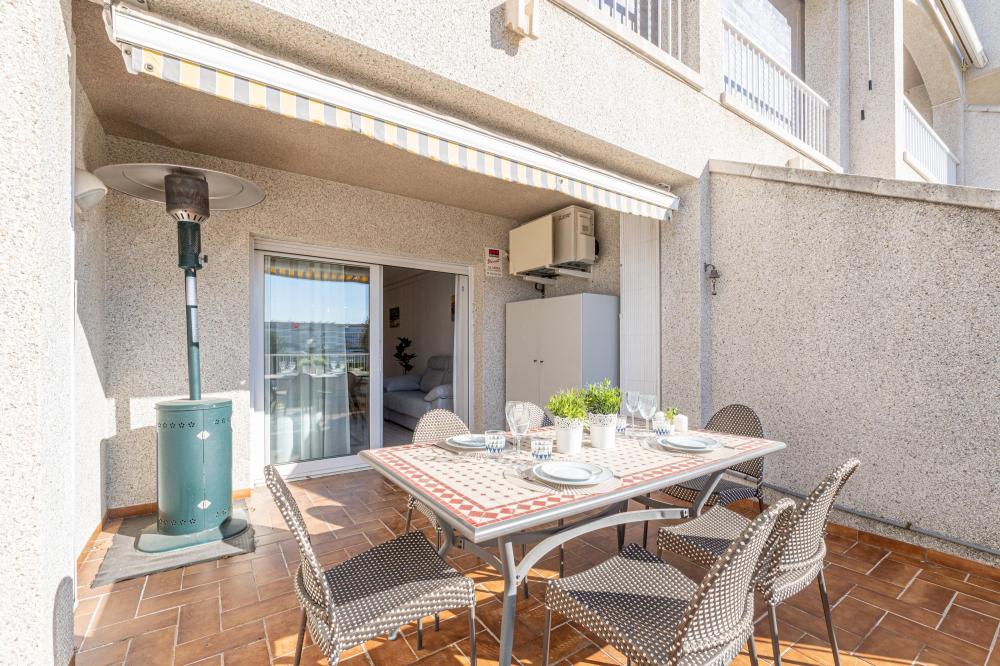 1014 Apartamento con vistas al lago con 1 dormitorio y piscina comunitaria Apartamento Lago San Maurici Empuriabrava