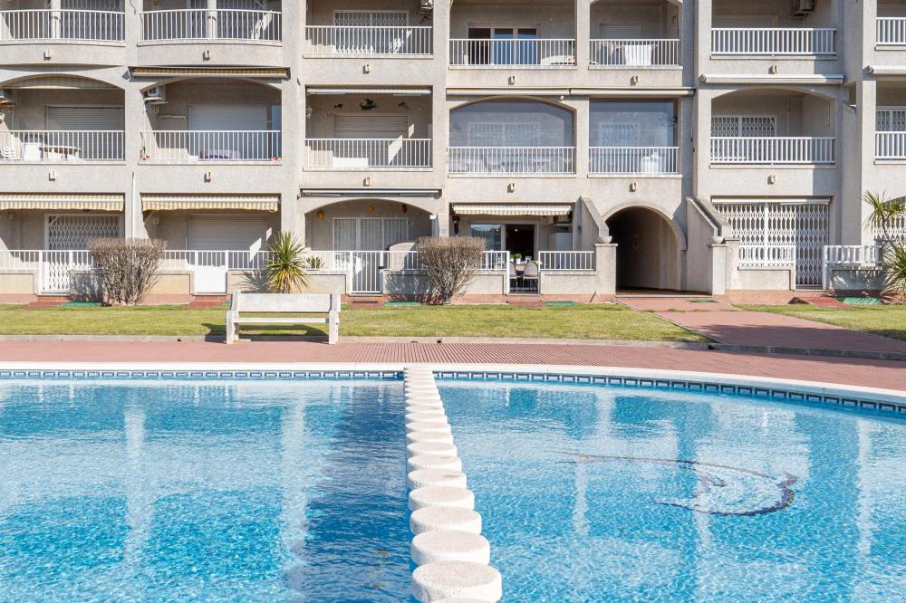 1014 Apartamento con vistas al lago con 1 dormitorio y piscina comunitaria Apartamento Lago San Maurici Empuriabrava
