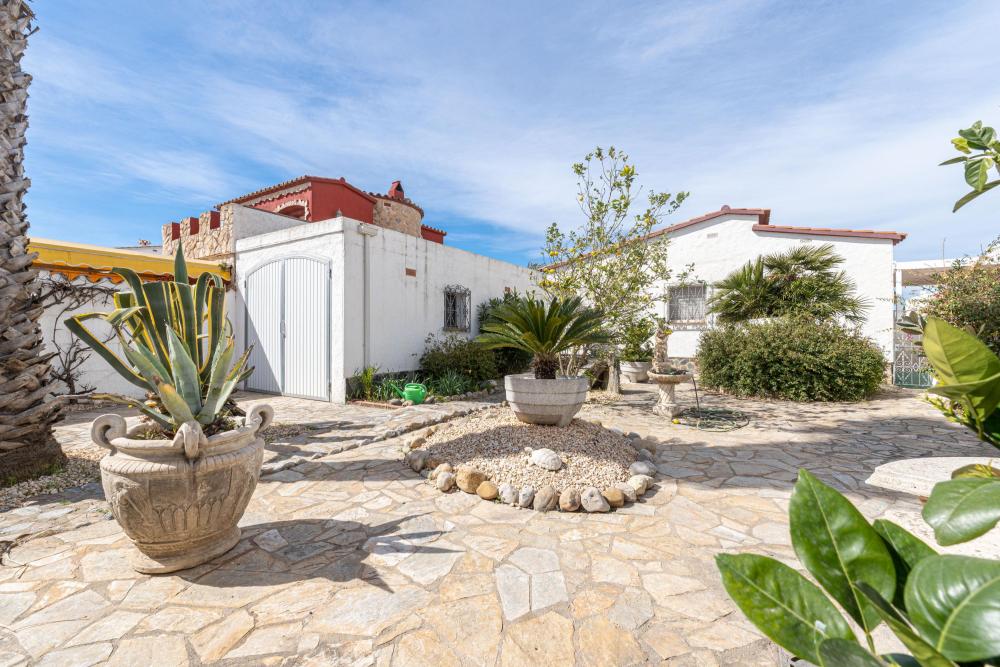 267 Casa con amare Ebre Casa aislada / Villa  Empuriabrava