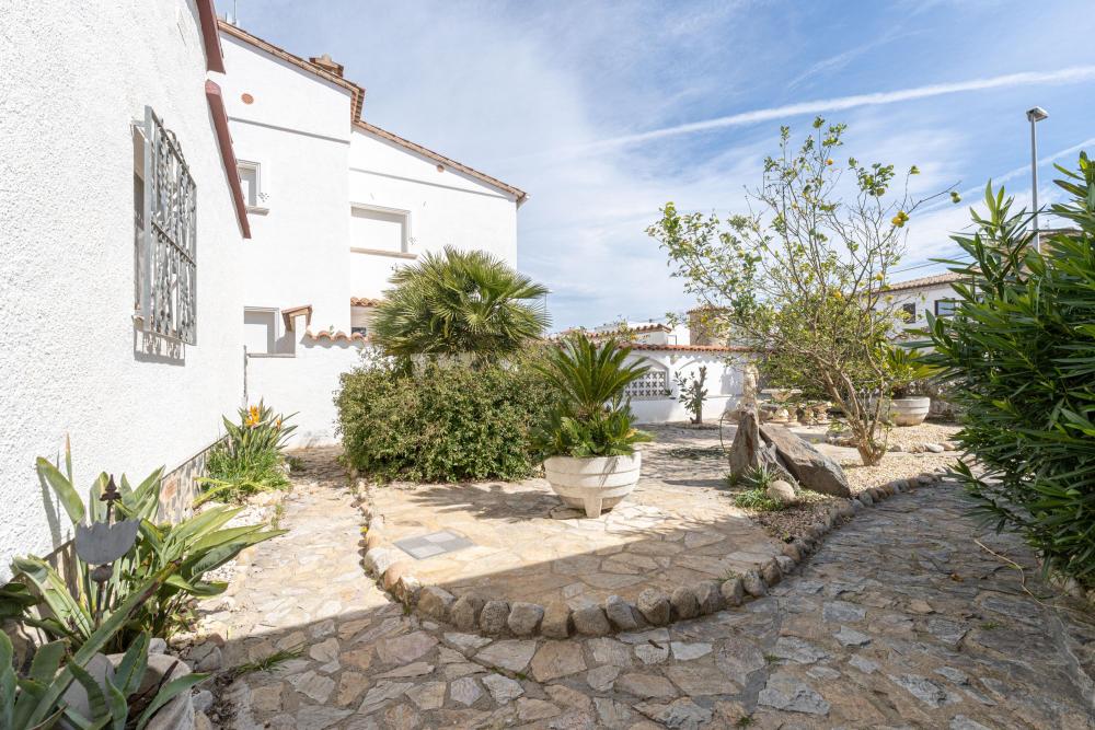 267 Casa con amare Ebre Casa aislada / Villa  Empuriabrava
