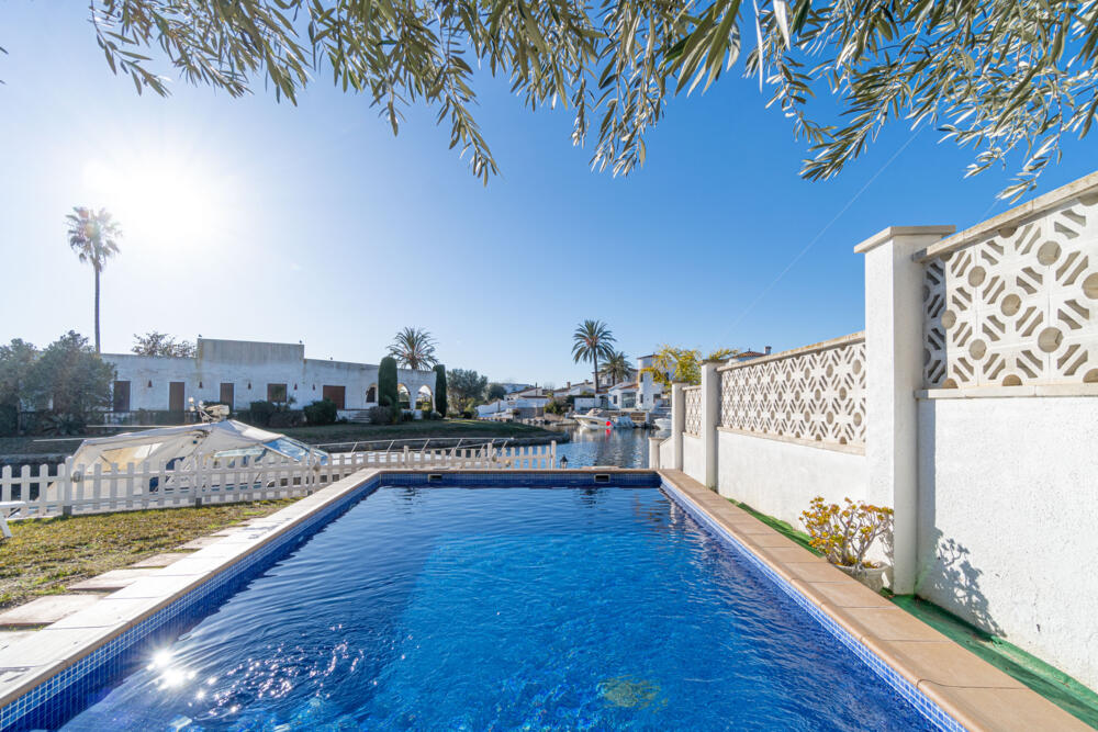 277 Casa Toldera Casa aislada / Villa Tordera Empuriabrava