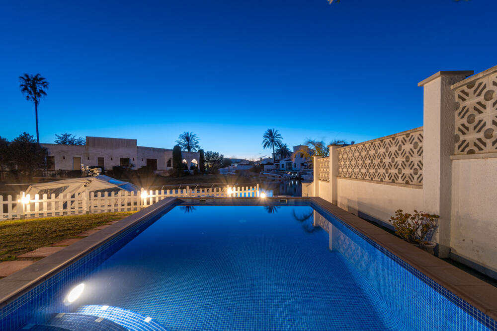 277 Casa Toldera Casa aislada / Villa Tordera Empuriabrava