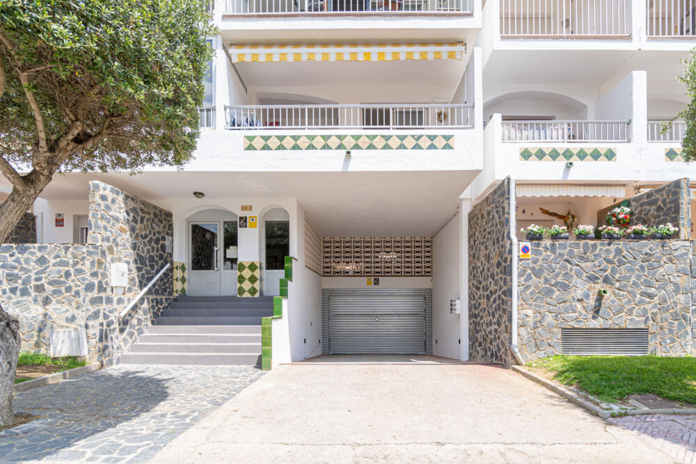278 Apartamento con parking y vistas al canal Apartamento Poblat Tipic Empuriabrava 278 Apartamento con parking y vistas al canal Apartamento Poblat Tipic Empuriabrava