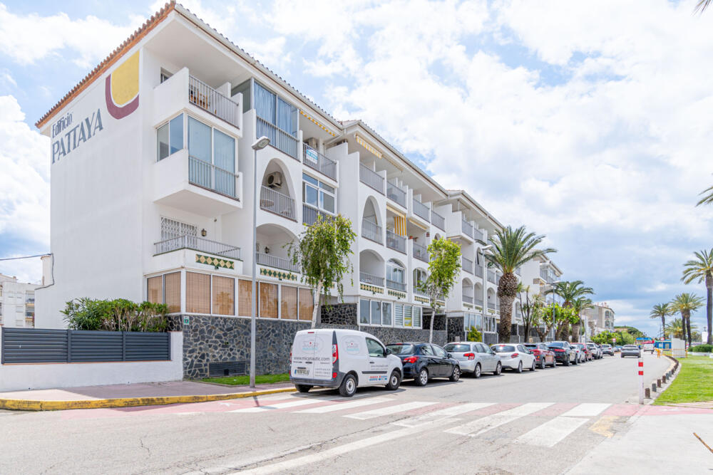 278 Apartamento con parking y vistas al canal Apartamento Poblat Tipic Empuriabrava 278 Apartamento con parking y vistas al canal Apartamento Poblat Tipic Empuriabrava