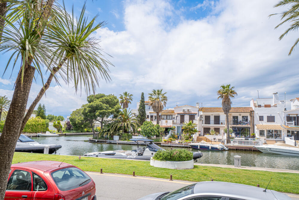 278 Apartamento con parking y vistas al canal Apartamento Poblat Tipic Empuriabrava 278 Apartamento con parking y vistas al canal Apartamento Poblat Tipic Empuriabrava