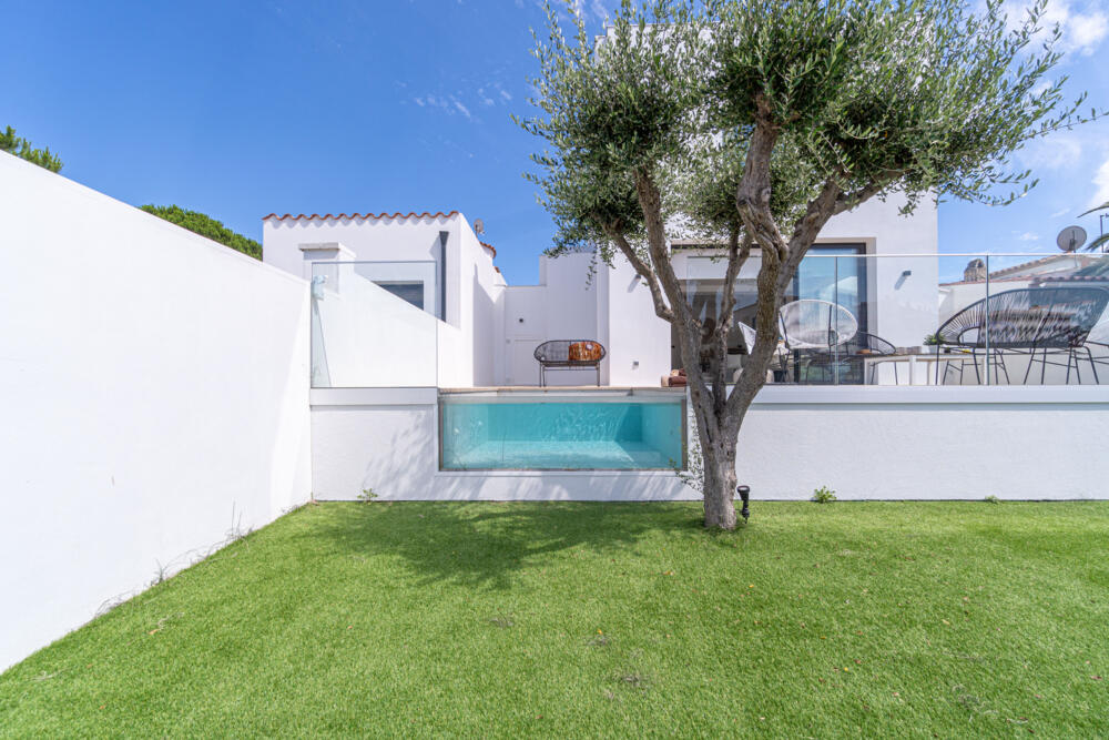 279 Casa Mahana Goertz Casa aislada / Villa  Empuriabrava