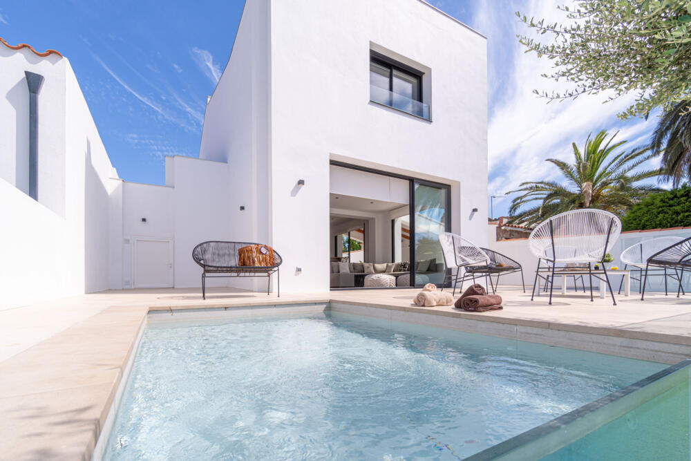 279 Casa Mahana Goertz Casa aislada / Villa  Empuriabrava