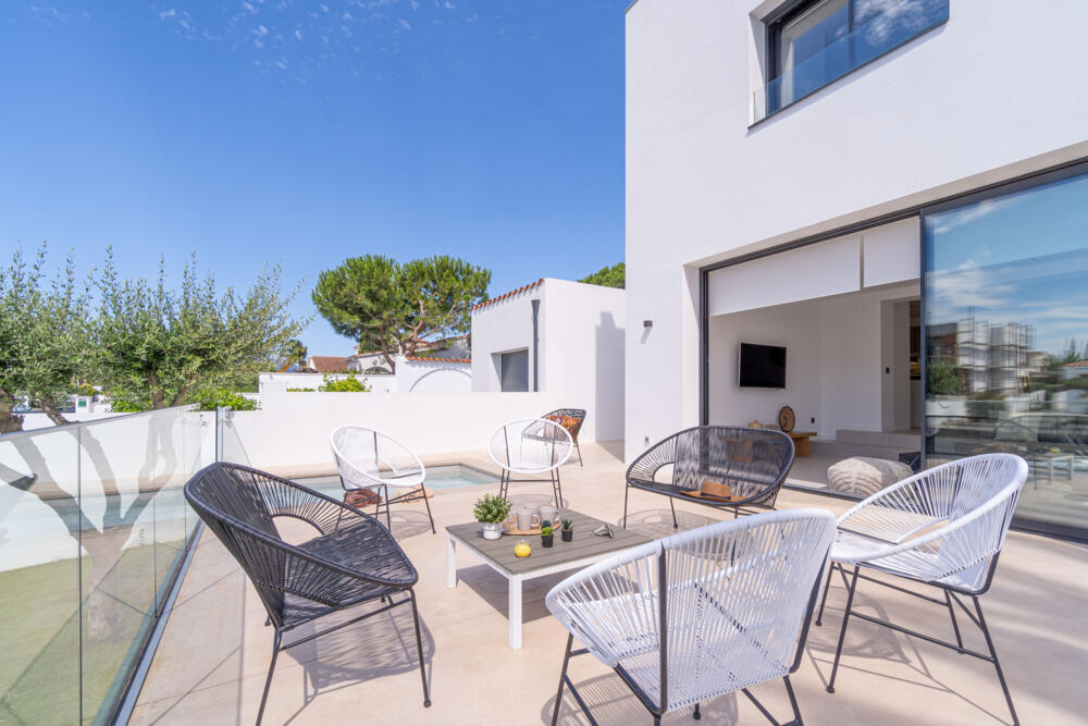 279 Casa Mahana Goertz Casa aislada / Villa  Empuriabrava