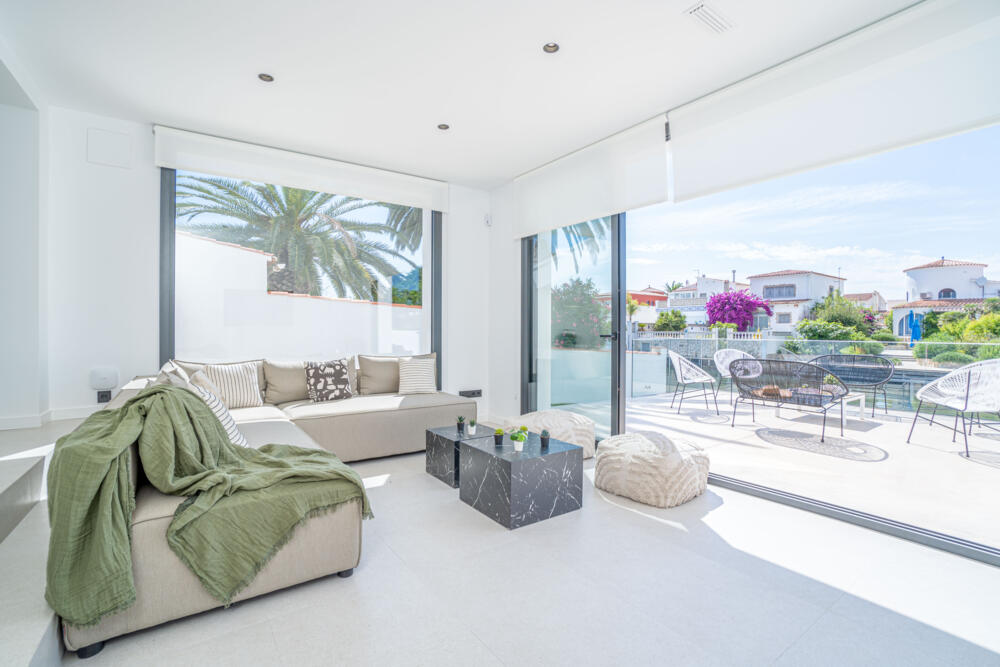 279 Casa Mahana Goertz Casa aislada / Villa  Empuriabrava