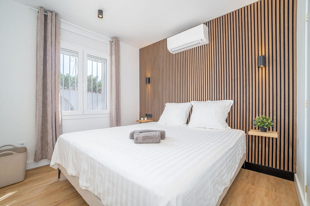 2028 Casa renovada  en planta baja al canal principal Casa aislada / Villa Alt Emporda Empuriabrava