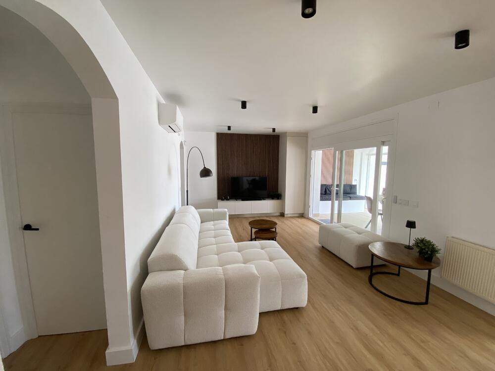 2028 Casa renovada  en planta baja al canal principal Casa aislada / Villa Alt Emporda Empuriabrava