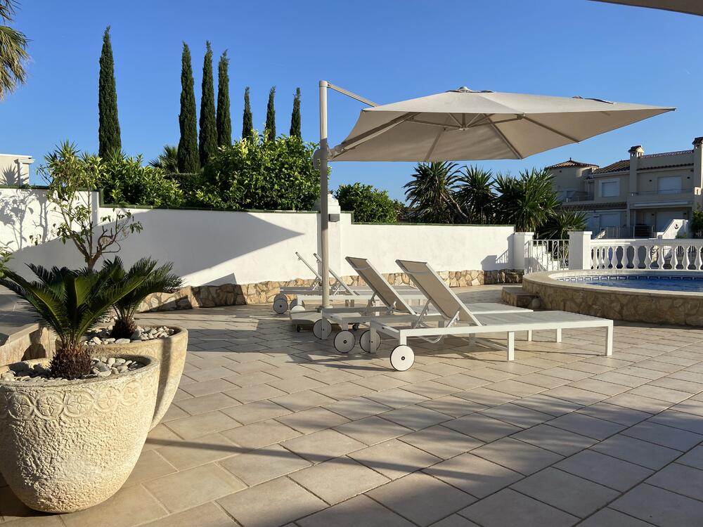 2028 Casa renovada  en planta baja al canal principal Casa aislada / Villa Alt Emporda Empuriabrava