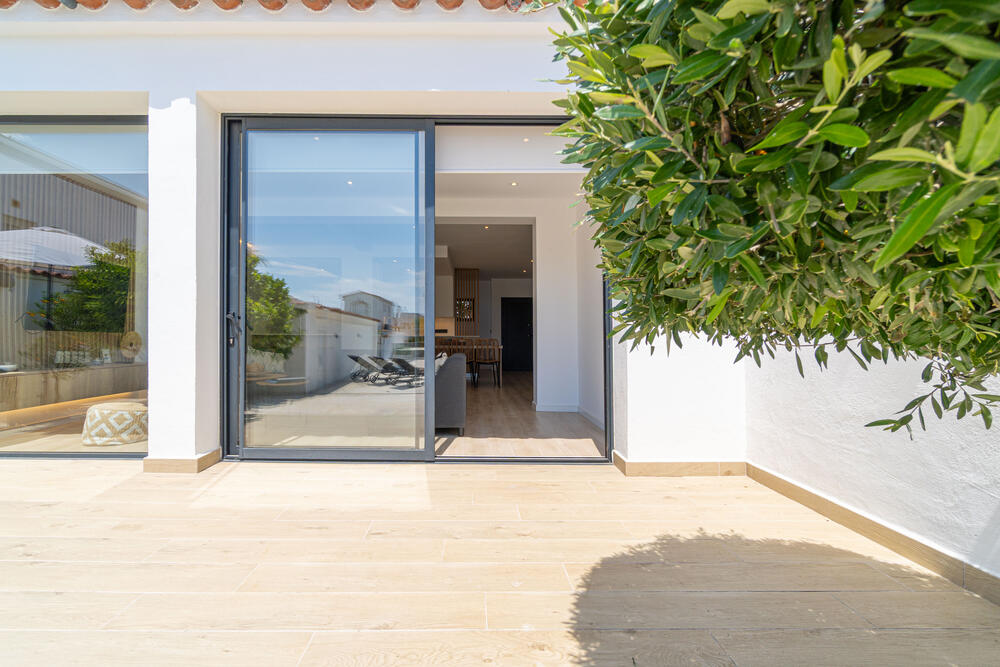281 Casa Aloha Goertz - piscina y amarre 11,50 m Casa aislada / Villa Empuriabrava 281 Casa Aloha Goertz - piscina y amarre 11,50 m Casa aislada / Villa Empuriabrava