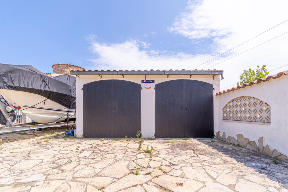 2008A Villa con 4 dormitorios y amarre Casa aislada / Villa Ter Empuriabrava