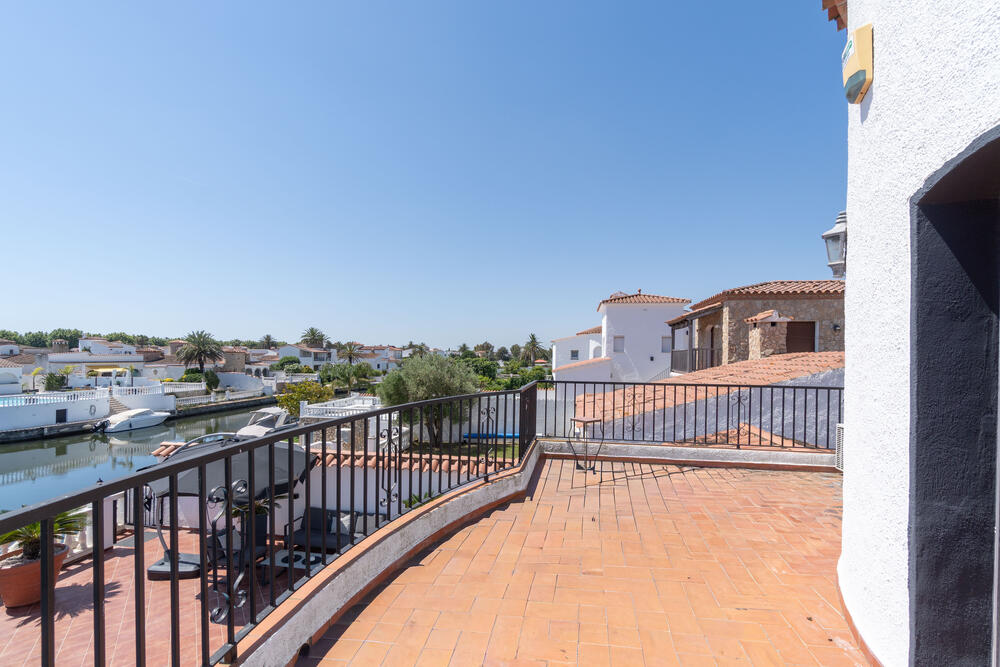 286 Casa Los Amigos Goertz Casa aislada / Villa Empuriabrava 286 Casa Los Amigos Goertz Casa aislada / Villa Empuriabrava