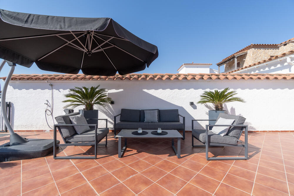 286 Casa Los Amigos Goertz Casa aislada / Villa Empuriabrava 286 Casa Los Amigos Goertz Casa aislada / Villa Empuriabrava