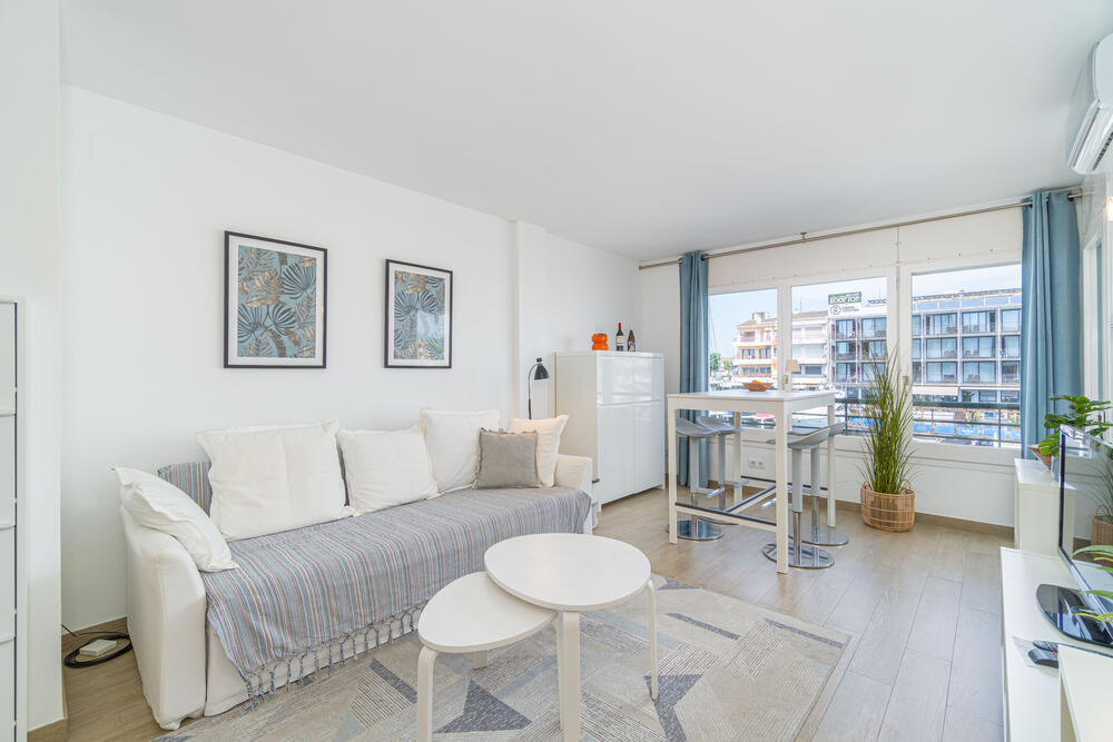 1021 Bonito apartamento con vistas al canal Apartamento Port Salins Empuriabrava