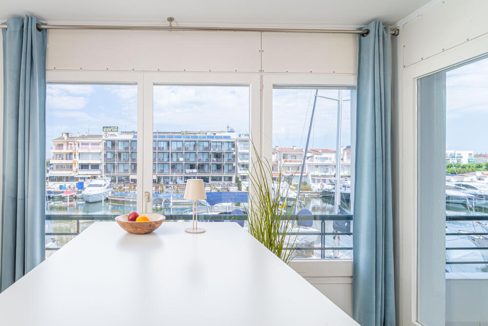 1021 Bonito apartamento con vistas al canal Apartamento Port Salins Empuriabrava