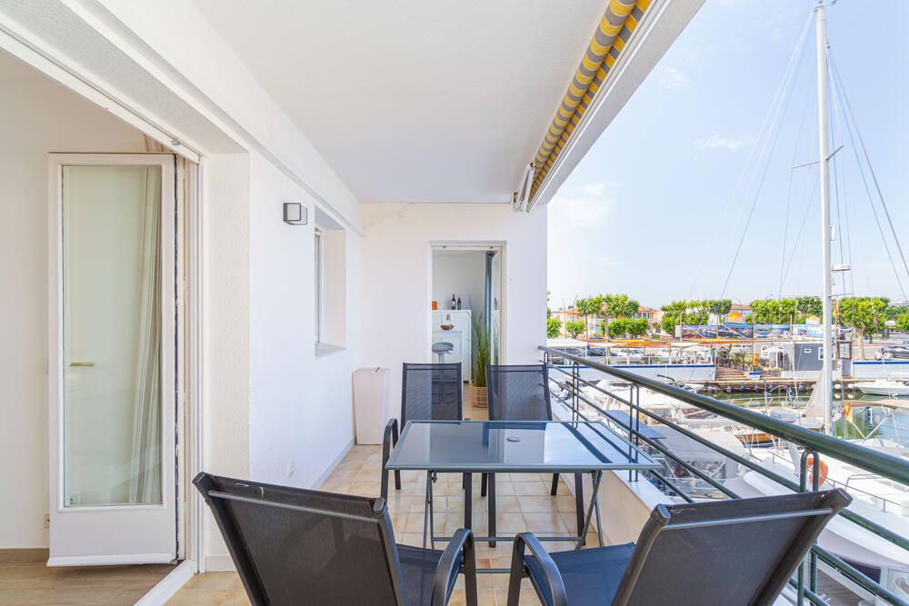 1021 Bonito apartamento con vistas al canal Apartamento Port Salins Empuriabrava