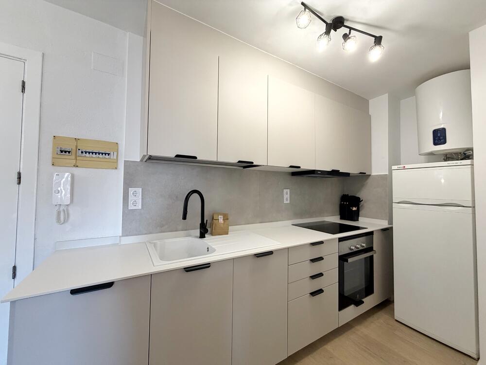 S206-027 DH-MARATHON Apartamento Ocio Nocturno Salou
