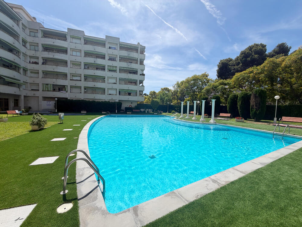 S206-027 DH-MARATHON Apartamento Turística Salou