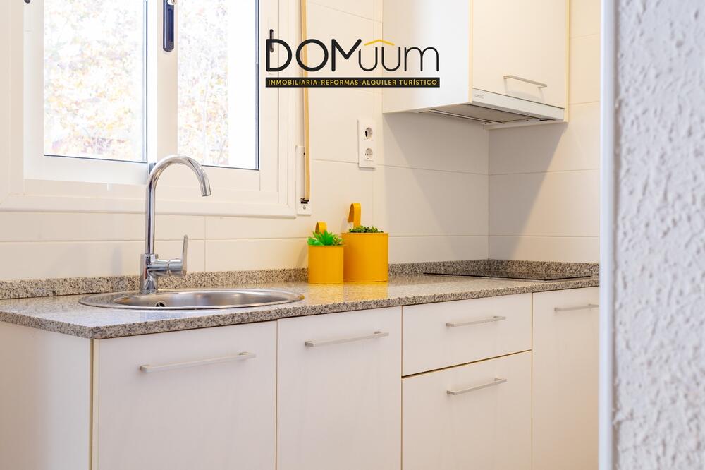 S104-053 DH-DELFOS Apartamento Turística Salou