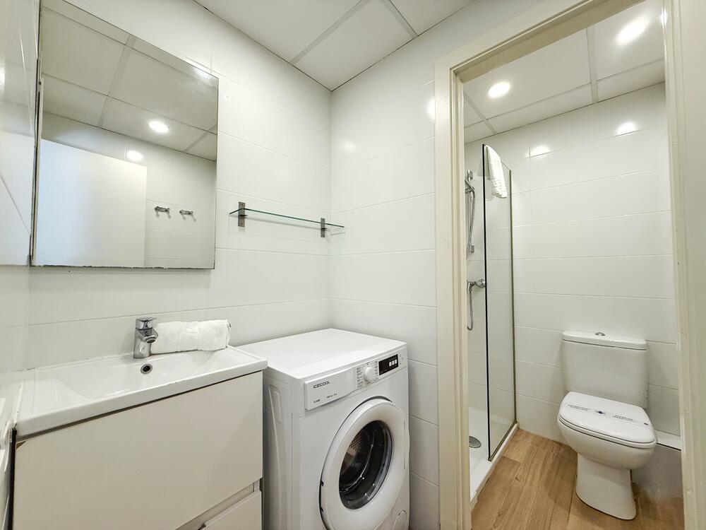 S104-053 DH-DELFOS Apartamento Turística Salou