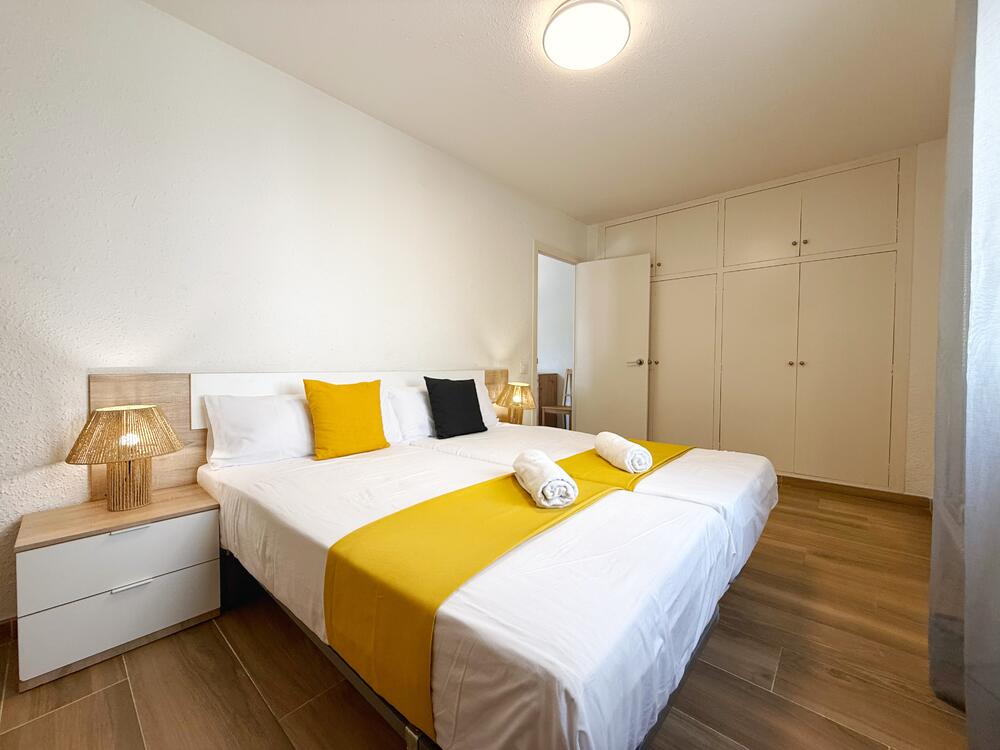 S104-053 DH-DELFOS Apartamento Turística Salou