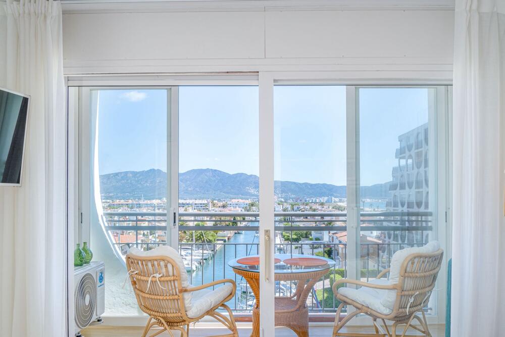 BAHIA MS BAHIA MS Estudio Empuriabrava BAHIA MS BAHIA MS Estudio Empuriabrava