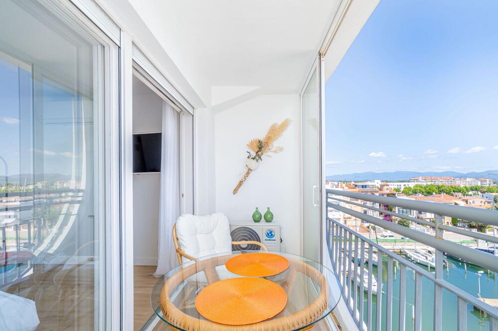 BAHIA MS BAHIA MS Estudio Empuriabrava BAHIA MS BAHIA MS Estudio Empuriabrava