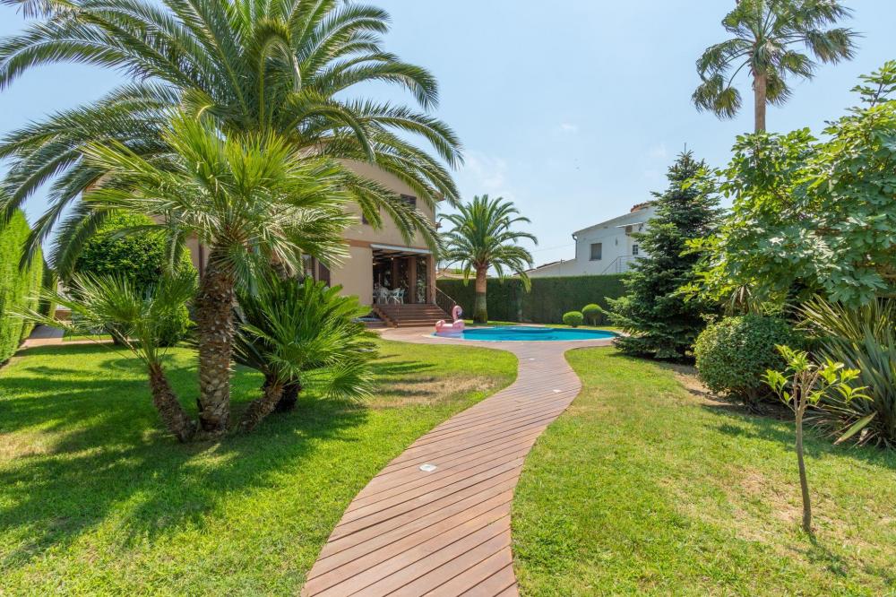 SEGRE SEGRE 34 Casa aislada / Villa Empuriabrava SEGRE SEGRE 34 Casa aislada / Villa Empuriabrava