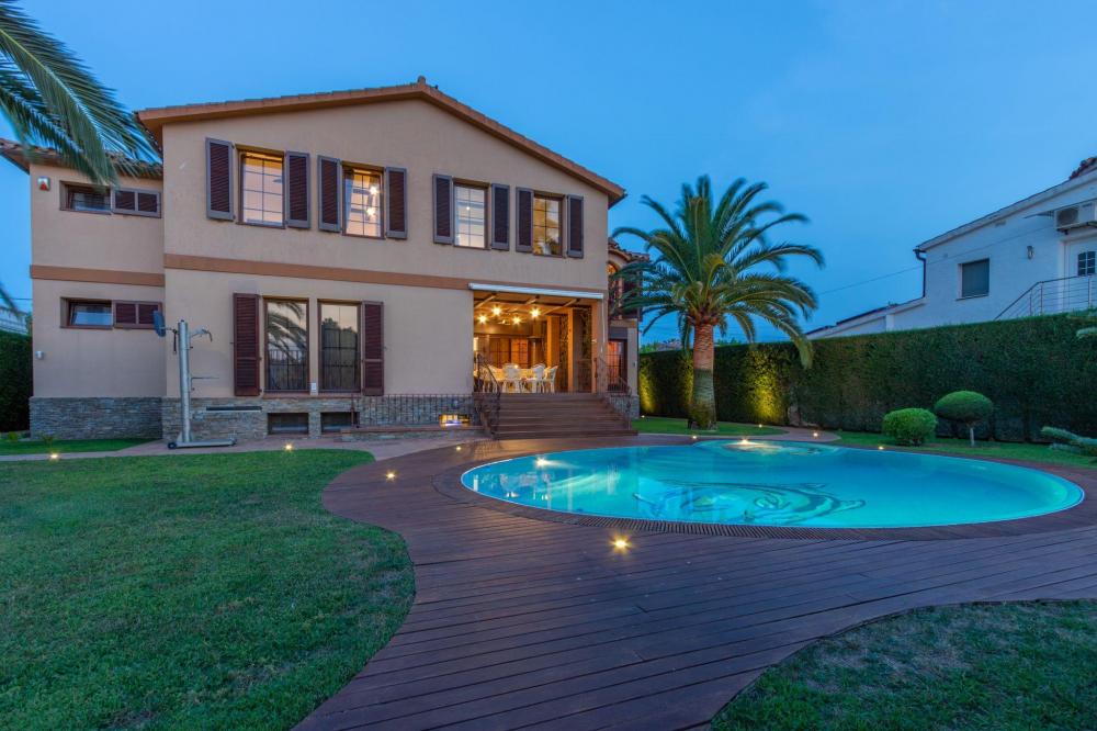 SEGRE SEGRE 34 Casa aislada / Villa Empuriabrava SEGRE SEGRE 34 Casa aislada / Villa Empuriabrava