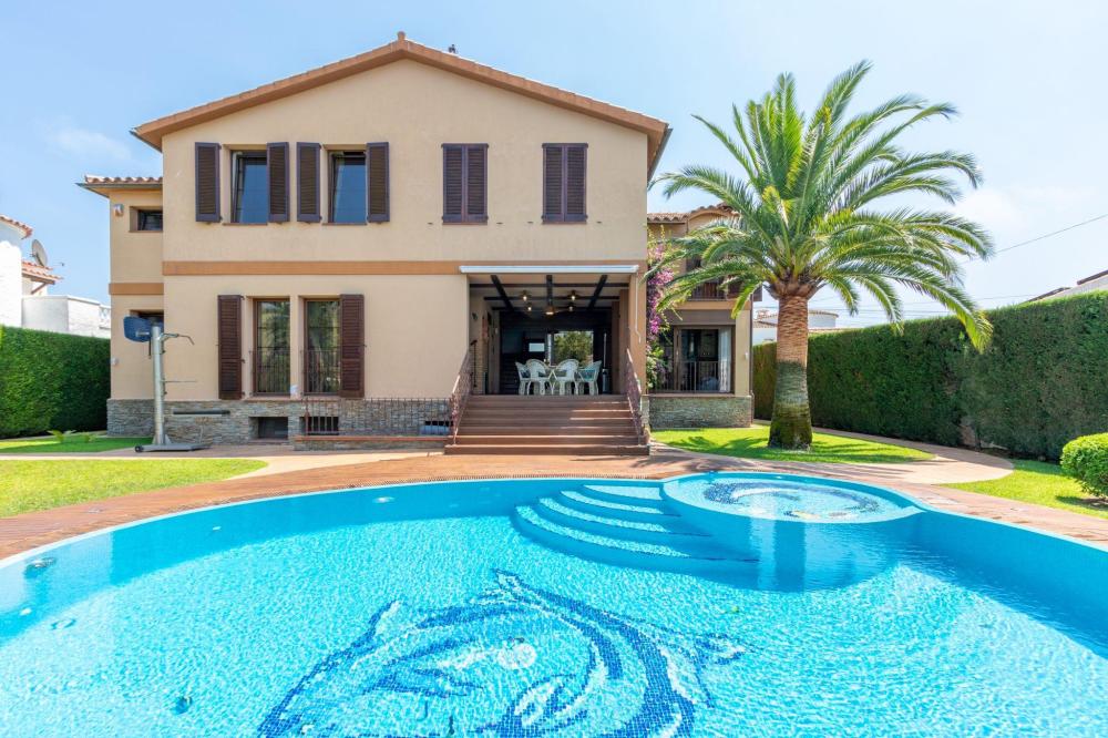 CAS-SEGRE SEGRE 34 Casa aislada / Villa Empuriabrava CAS-SEGRE SEGRE 34 Casa aislada / Villa Empuriabrava
