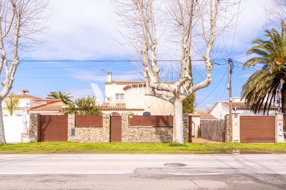 CI-0106 LLOBREGAT Casa aislada / Villa Empuriabrava CI-0106 LLOBREGAT Casa aislada / Villa Empuriabrava