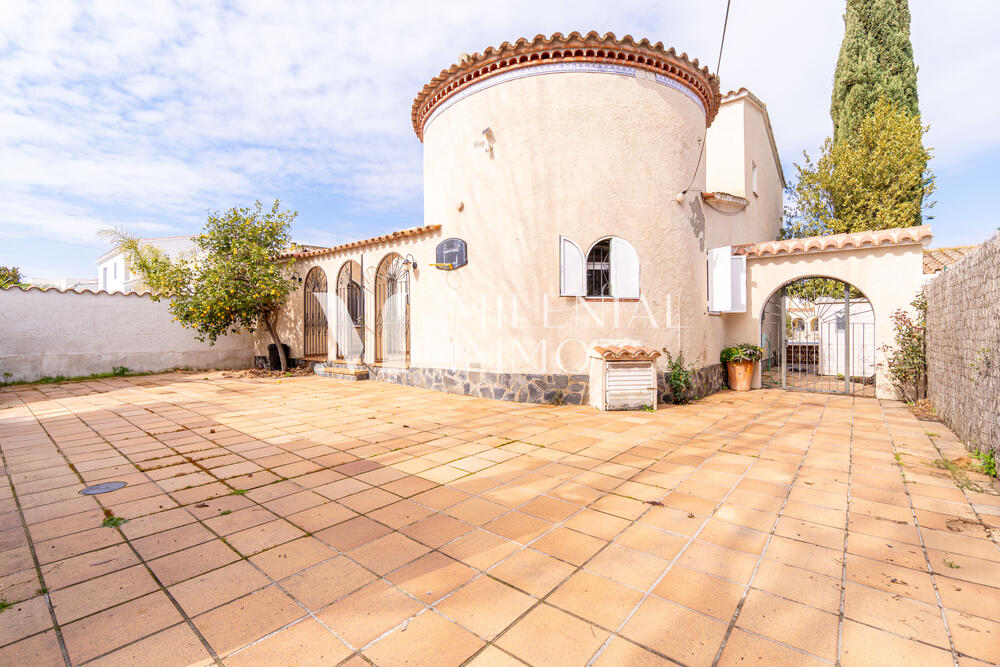 CI-0106 LLOBREGAT Casa aislada / Villa Empuriabrava CI-0106 LLOBREGAT Casa aislada / Villa Empuriabrava