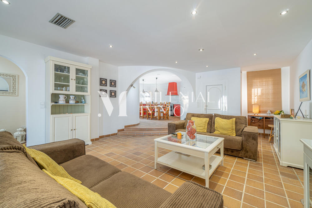 CI-0106 LLOBREGAT Casa aislada / Villa Empuriabrava CI-0106 LLOBREGAT Casa aislada / Villa Empuriabrava