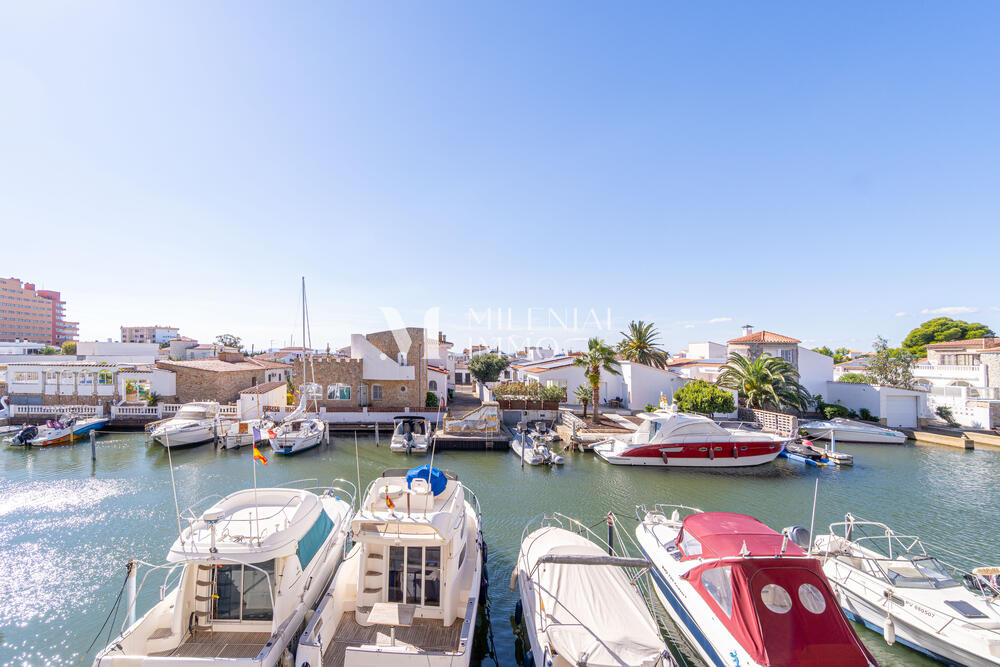 AP-0110 LAS MARINAS Apartamento Roses AP-0110 LAS MARINAS Apartamento Roses