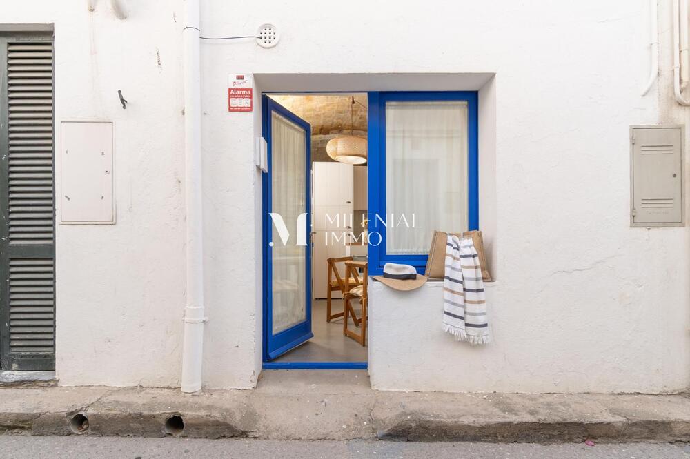 BLAUET BLAUET Estudio Cadaqués BLAUET BLAUET Estudio Cadaqués