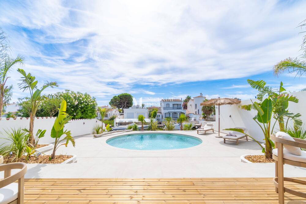 CI-SEGRE SEGRE 24 A Casa aislada / Villa Empuriabrava CI-SEGRE SEGRE 24 A Casa aislada / Villa Empuriabrava