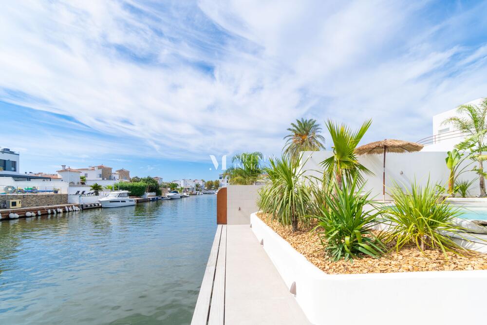 CI-SEGRE SEGRE 24 A Casa aislada / Villa Empuriabrava CI-SEGRE SEGRE 24 A Casa aislada / Villa Empuriabrava