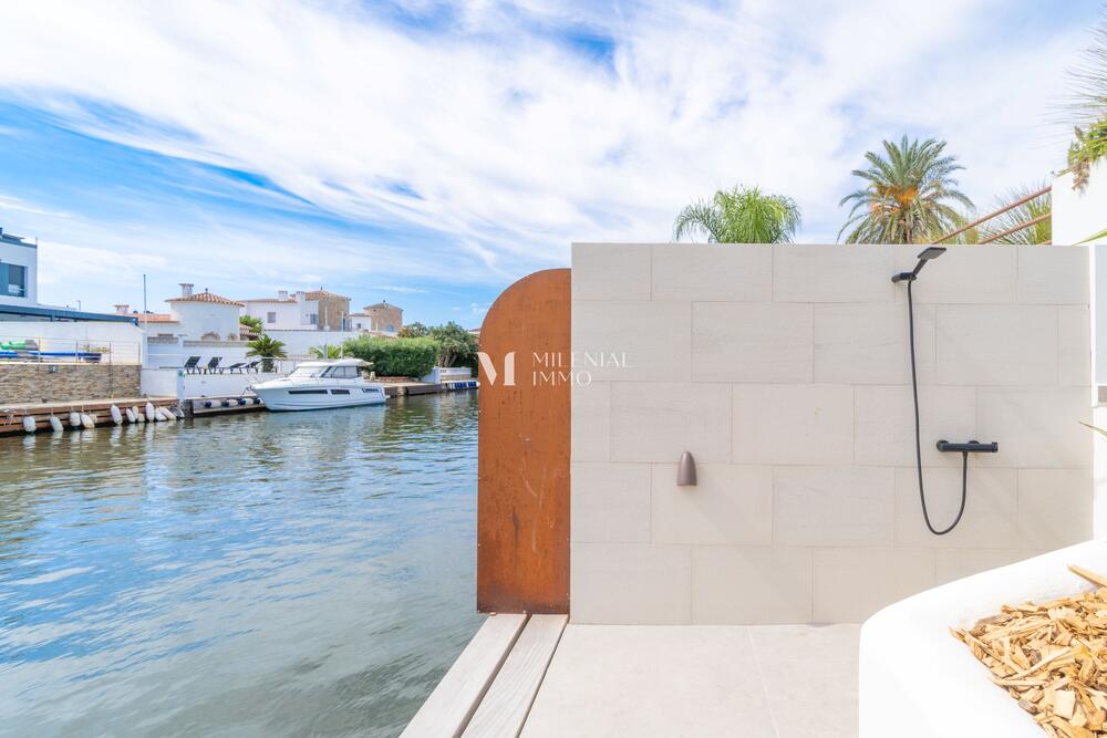 CI-SEGRE SEGRE 24 A Casa aislada / Villa Empuriabrava CI-SEGRE SEGRE 24 A Casa aislada / Villa Empuriabrava