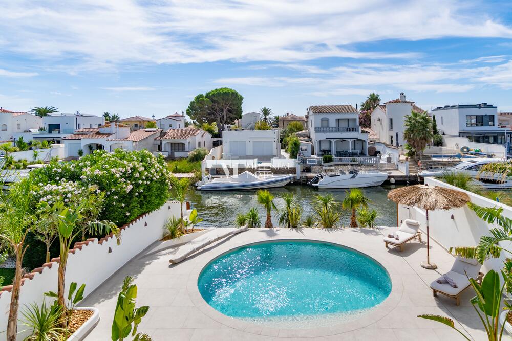 CI-SEGRE SEGRE 24 A Casa aislada / Villa Empuriabrava CI-SEGRE SEGRE 24 A Casa aislada / Villa Empuriabrava