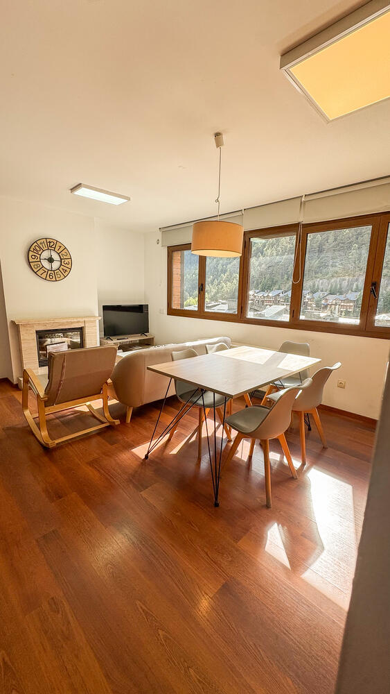 perafita Apartamento Moderno en Arinsal 5PAX I Ideal grupo o familia, Parking, Pet friendly Apartamento Arinsal perafita Apartamento Moderno en Arinsal 5PAX I Ideal grupo o familia, Parking, Pet friendly Apartamento Arinsal